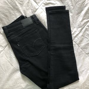 Levi’s 535 super skinny Jegging in Black